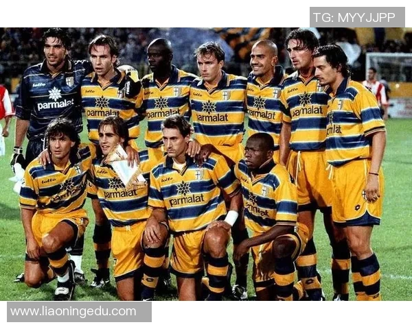 2001年罗马与帕尔马的经典对决回顾与战术分析 2001年罗马与帕尔马的经典对决回顾与战术分析